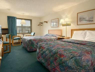 Motel Super 8 By Wyndham Norfolk Extérieur photo