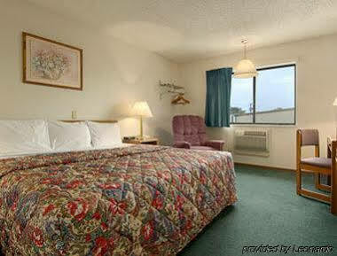 Motel Super 8 By Wyndham Norfolk Extérieur photo